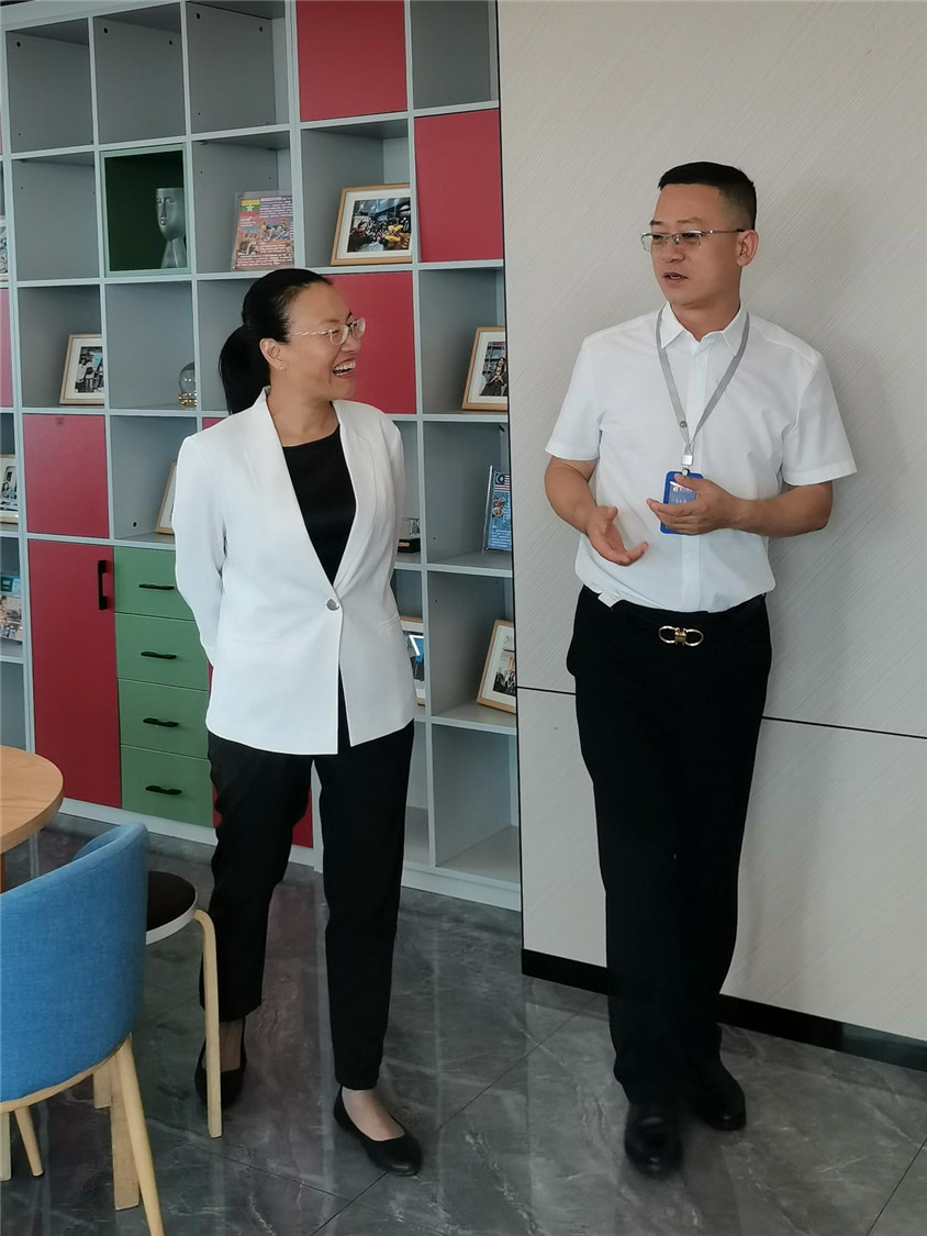 区向导莅临指导，，，，，，相助助力自贸港